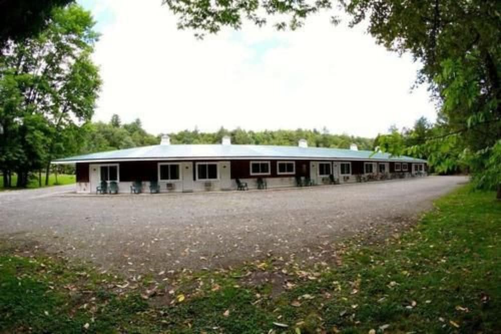 NORTHERN LIGHTS LODGE 4/70