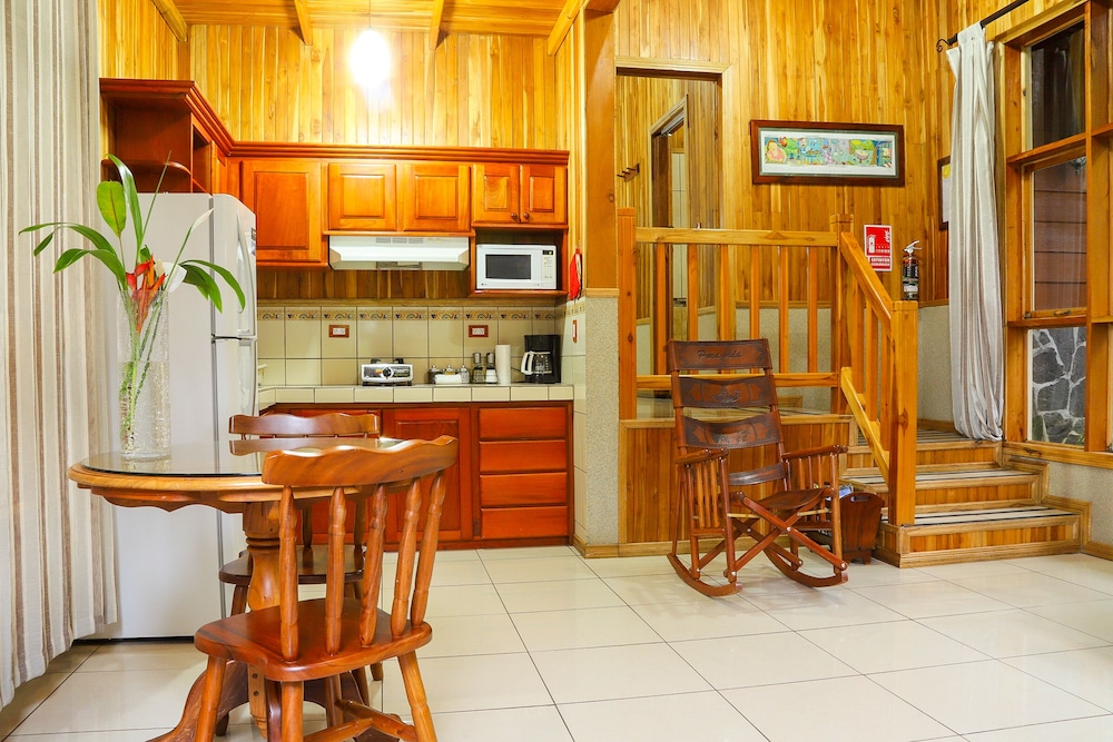 Cabana Los Pinos Hotel 8/42