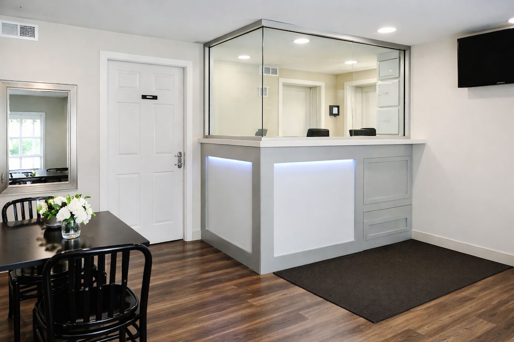 Antioch Quarters Inn and Suites 10/54