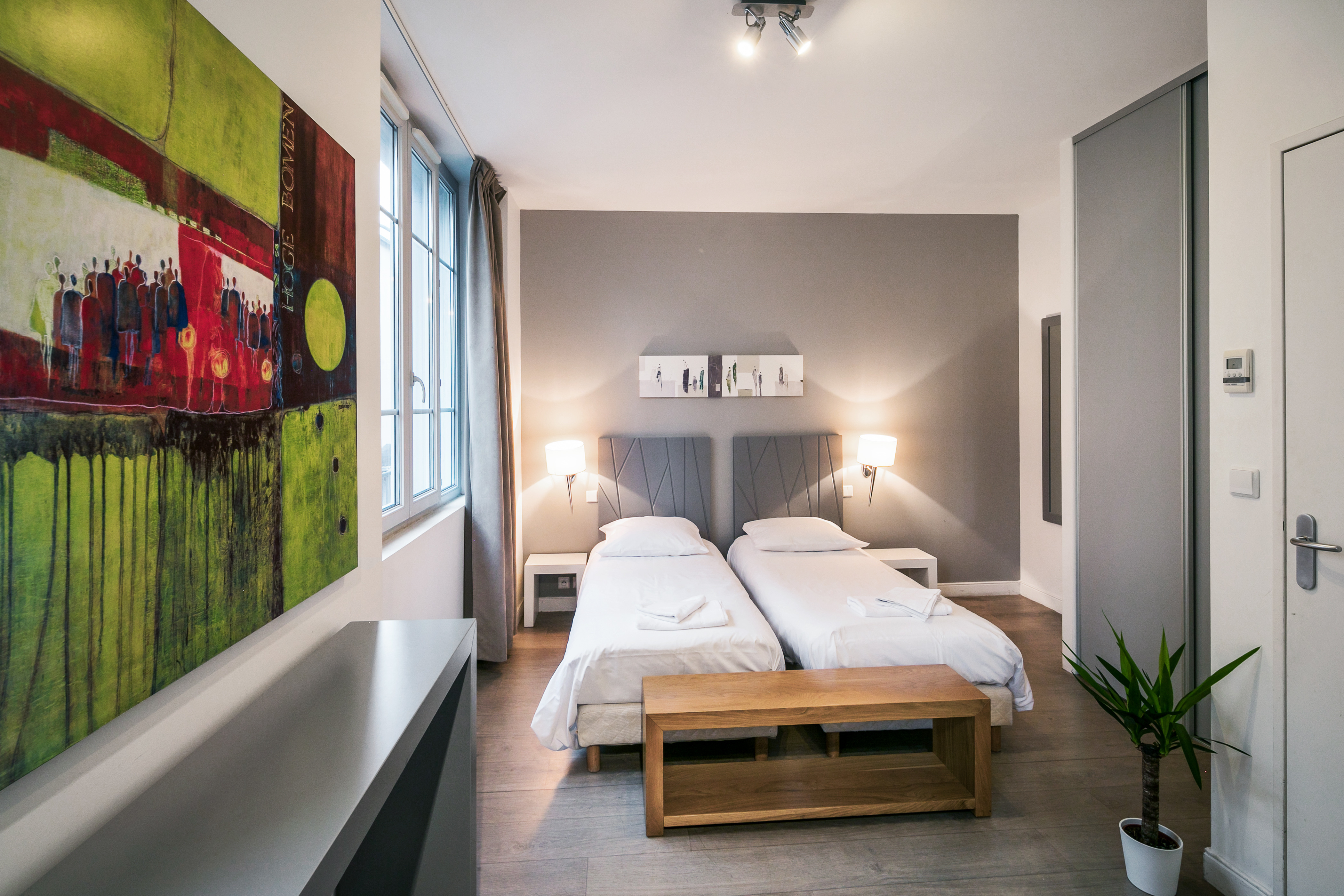Studio, 2 Beds