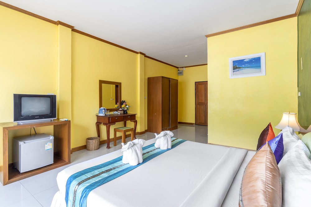 COCONUT BEACH RESORT 15/74