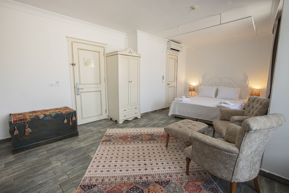 Alacati Pupil Hotel 30/50
