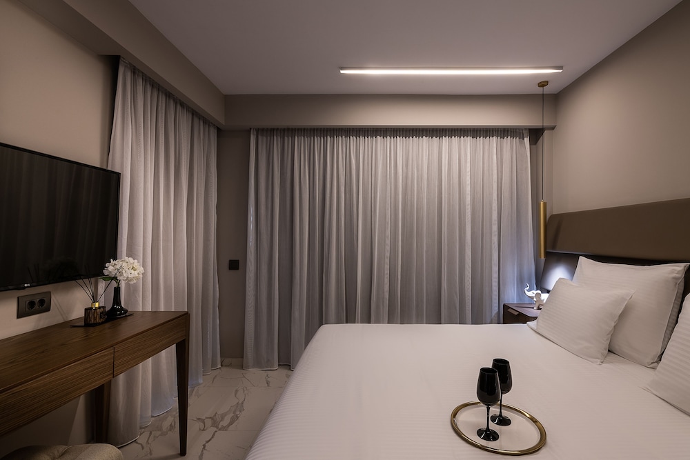 SUITE SERENITY GARDEN VIEW OR POOL VIEW