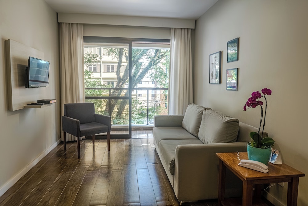 TRAVEL INN PARK AVENUE 34/50