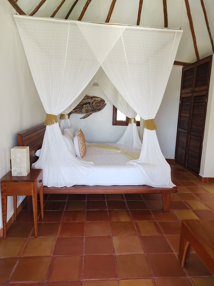 ROOM, KING BED, OCEAN VIEW