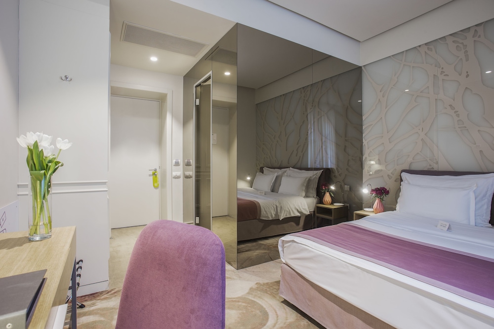 City, King Bed، Jump INN Hotel 5/10