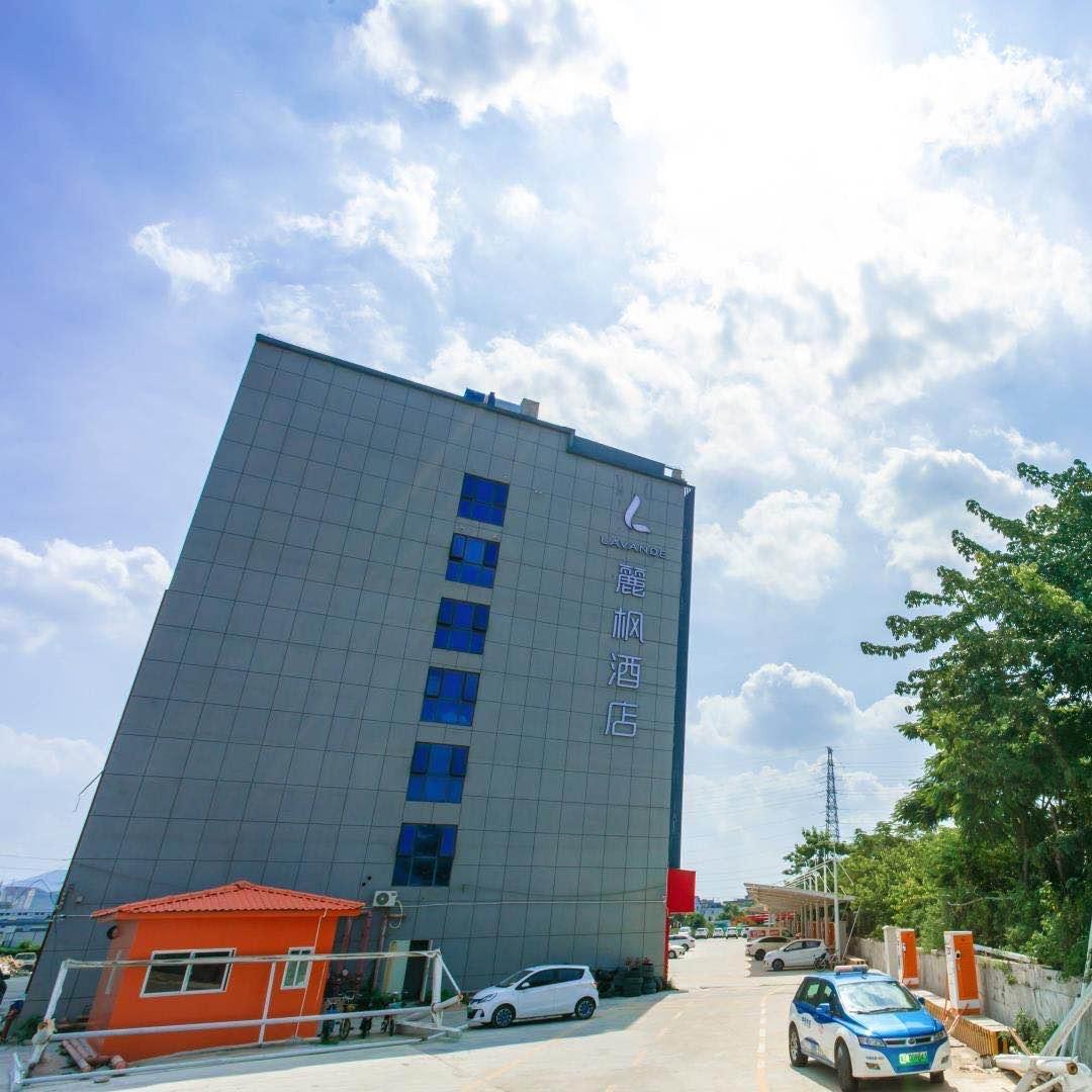 Lavande Hotel (Shenzhen North Railway Station Qinghu Metro Station) 10/50