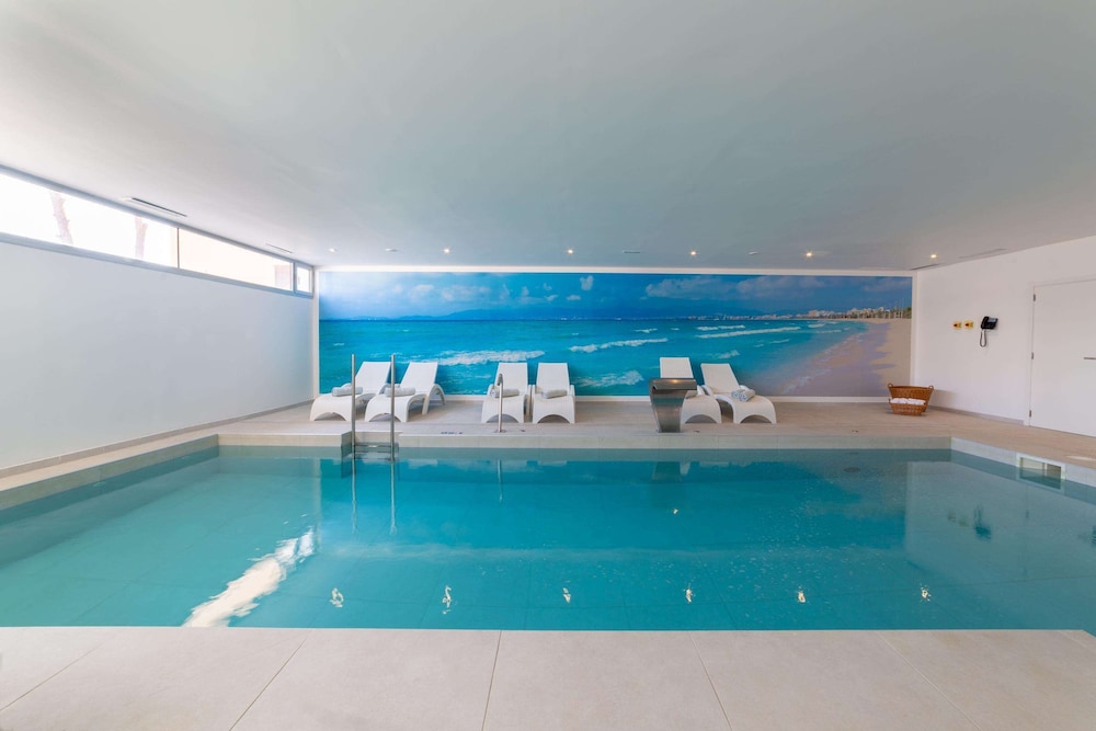 Reverence Life Hotel 23/50