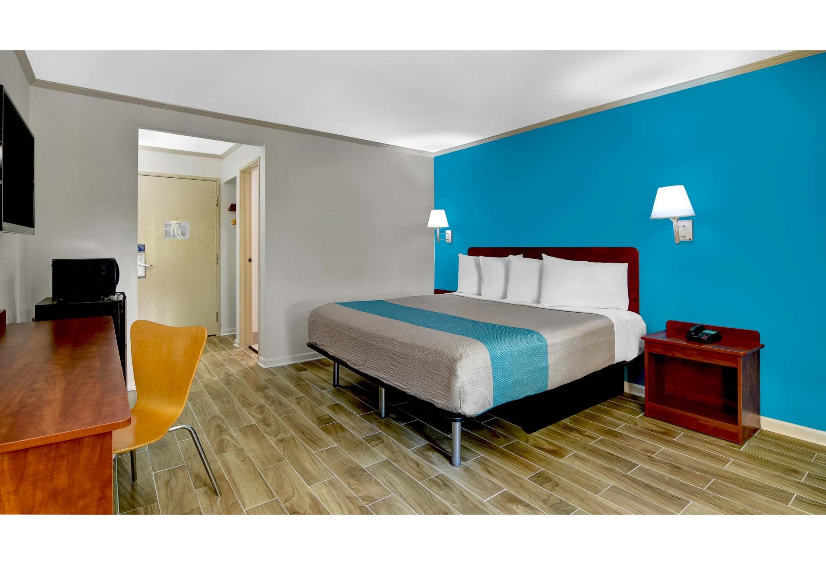 Room, King Bed