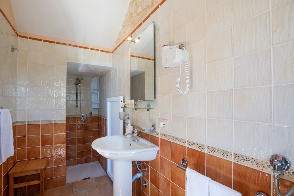 Borgo Monachella 47/50