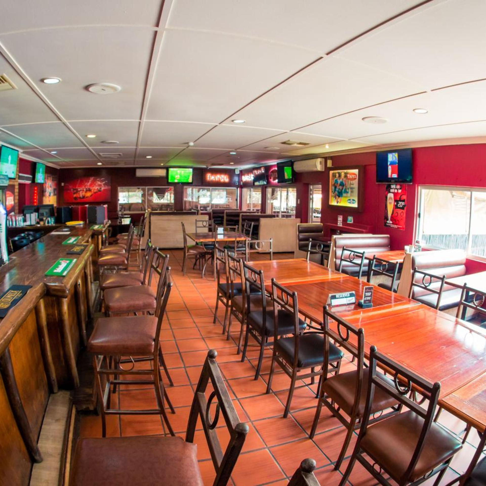Horseshoe Inn 24/39