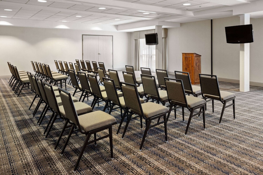 Days Inn by Wyndham Penn State 36/50
