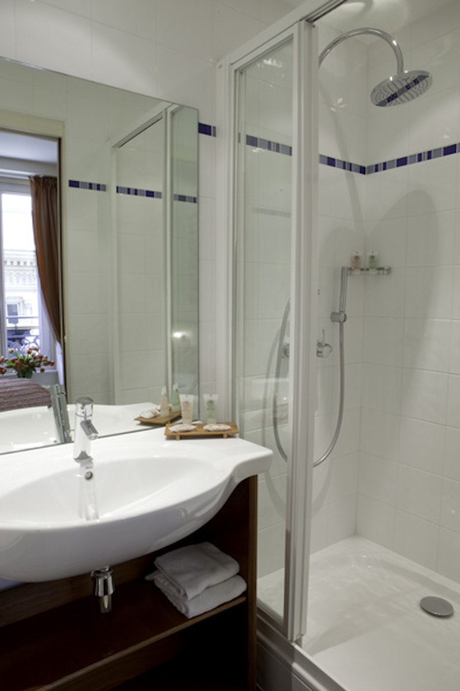 New Hotel Lafayette 24/25