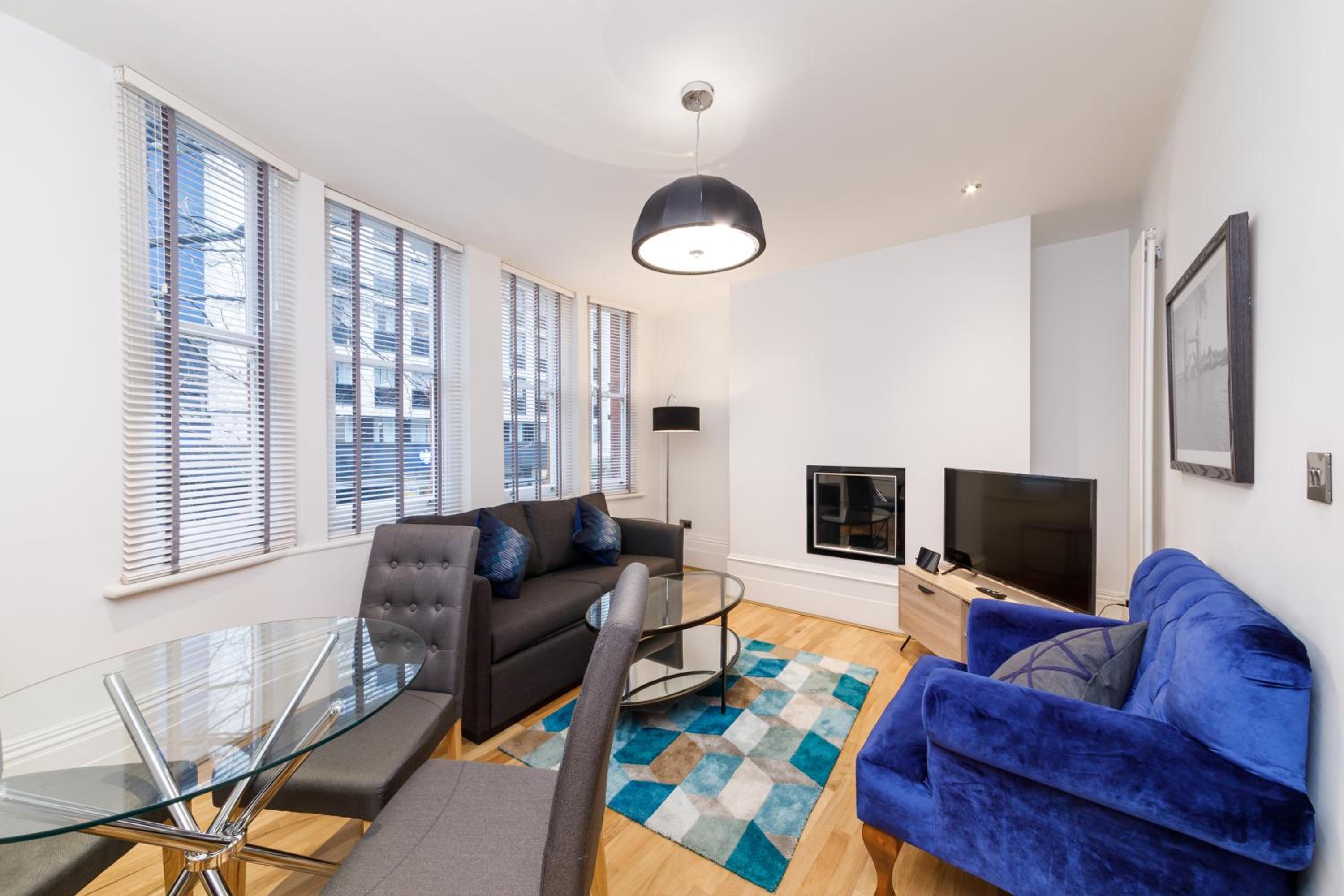 Garrick Mansions by Aeria Apartments 13/19