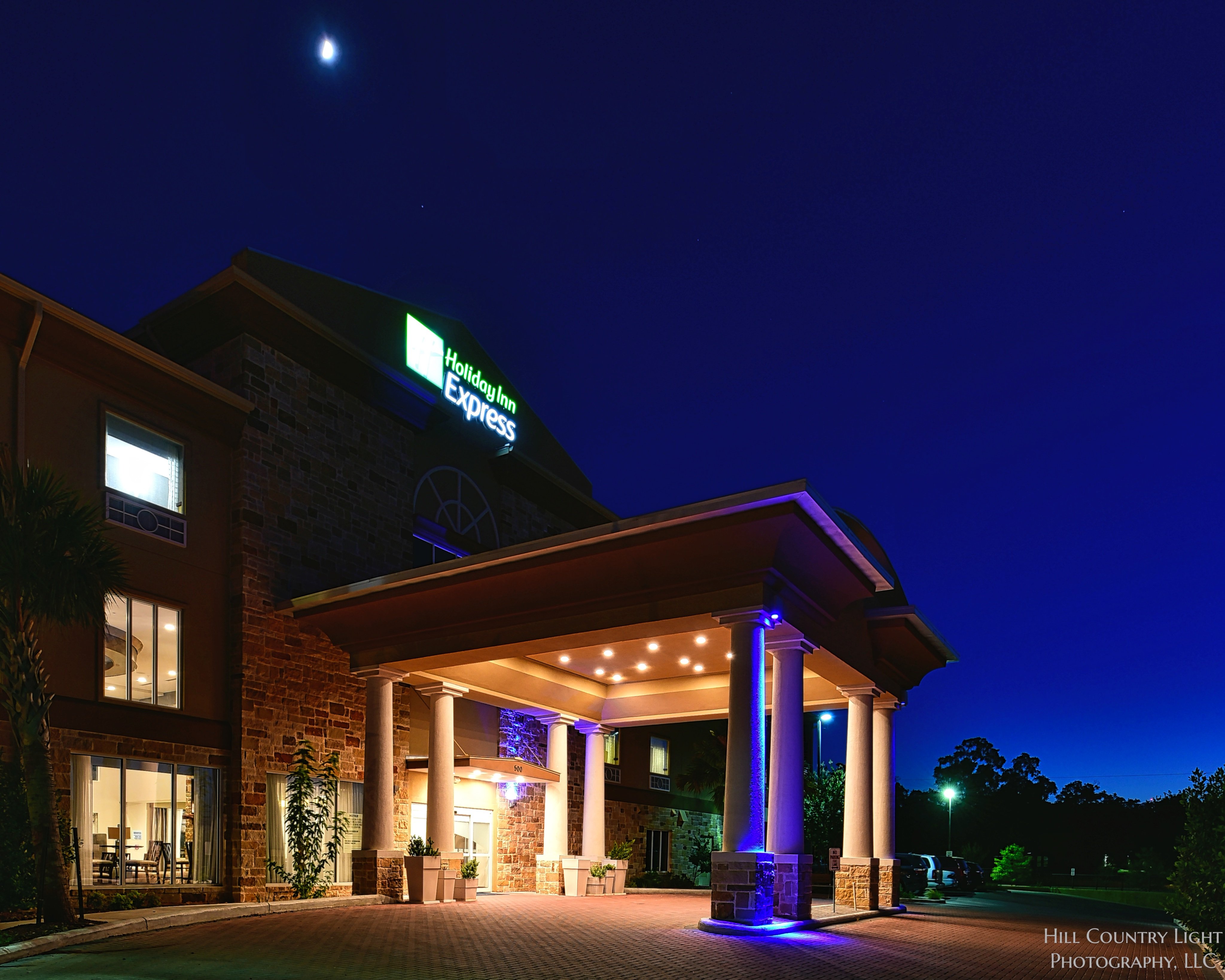 Holiday Inn Express Suites Fredericksburg 2/32