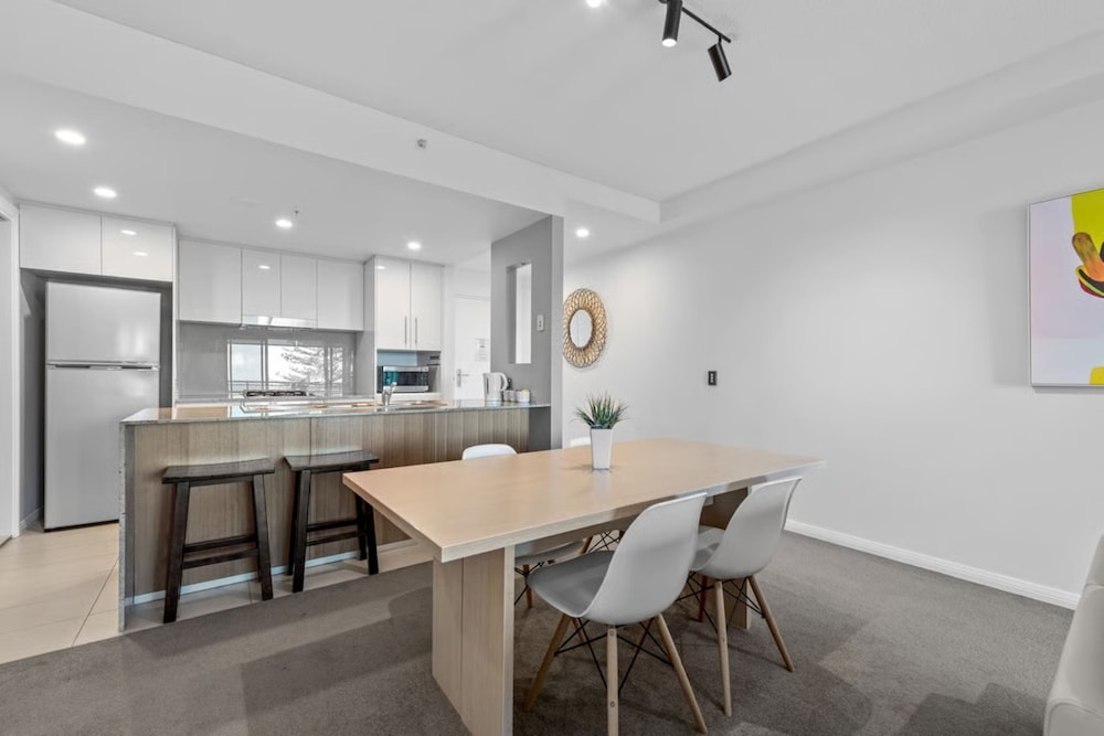 Proximity Waterfront Apartments 37/46