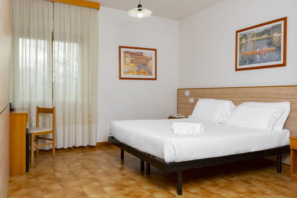 Hotel Catignano 6/50