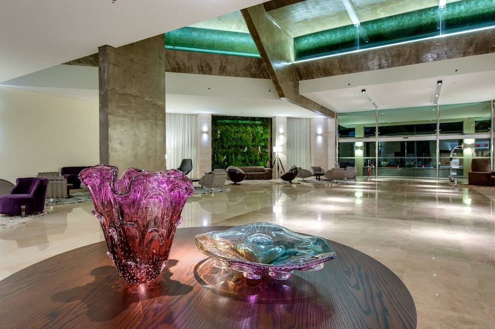 K Hotel 15/33