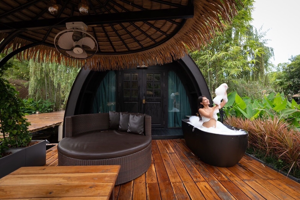 Khum Damnoen Resort 33/50
