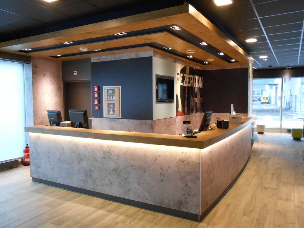 Ibis Budget Zurich City West 13/63