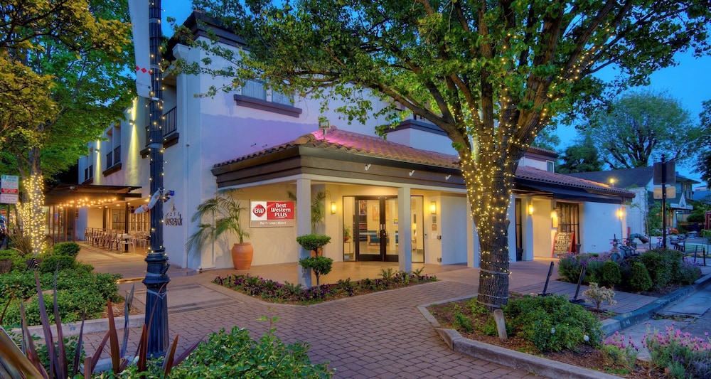 Best Western Plus Palm Court Hotel 1/42