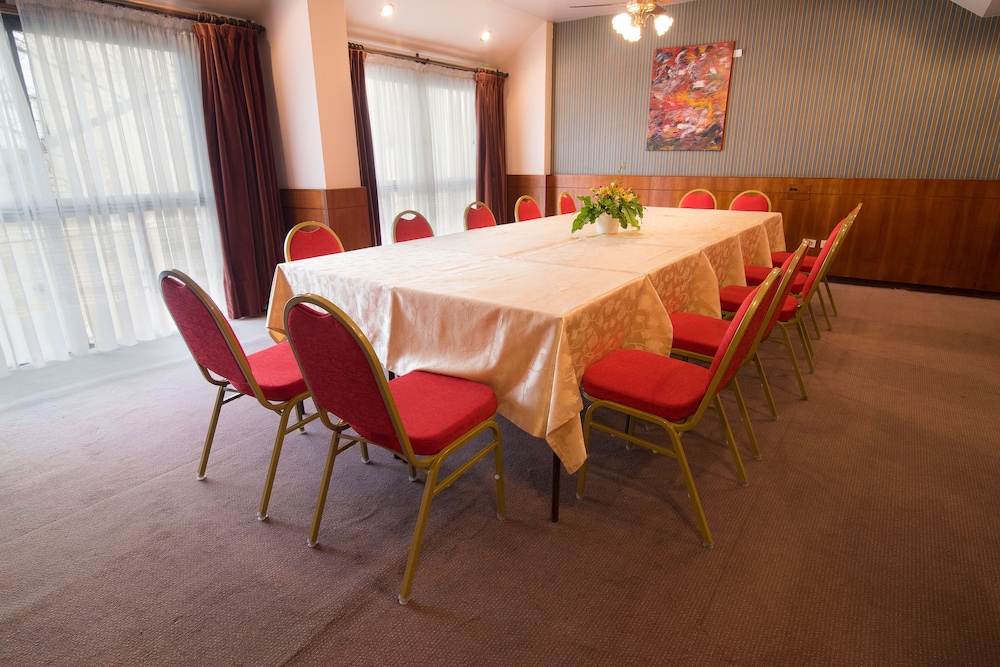 Gran Hotel Continental 38/50