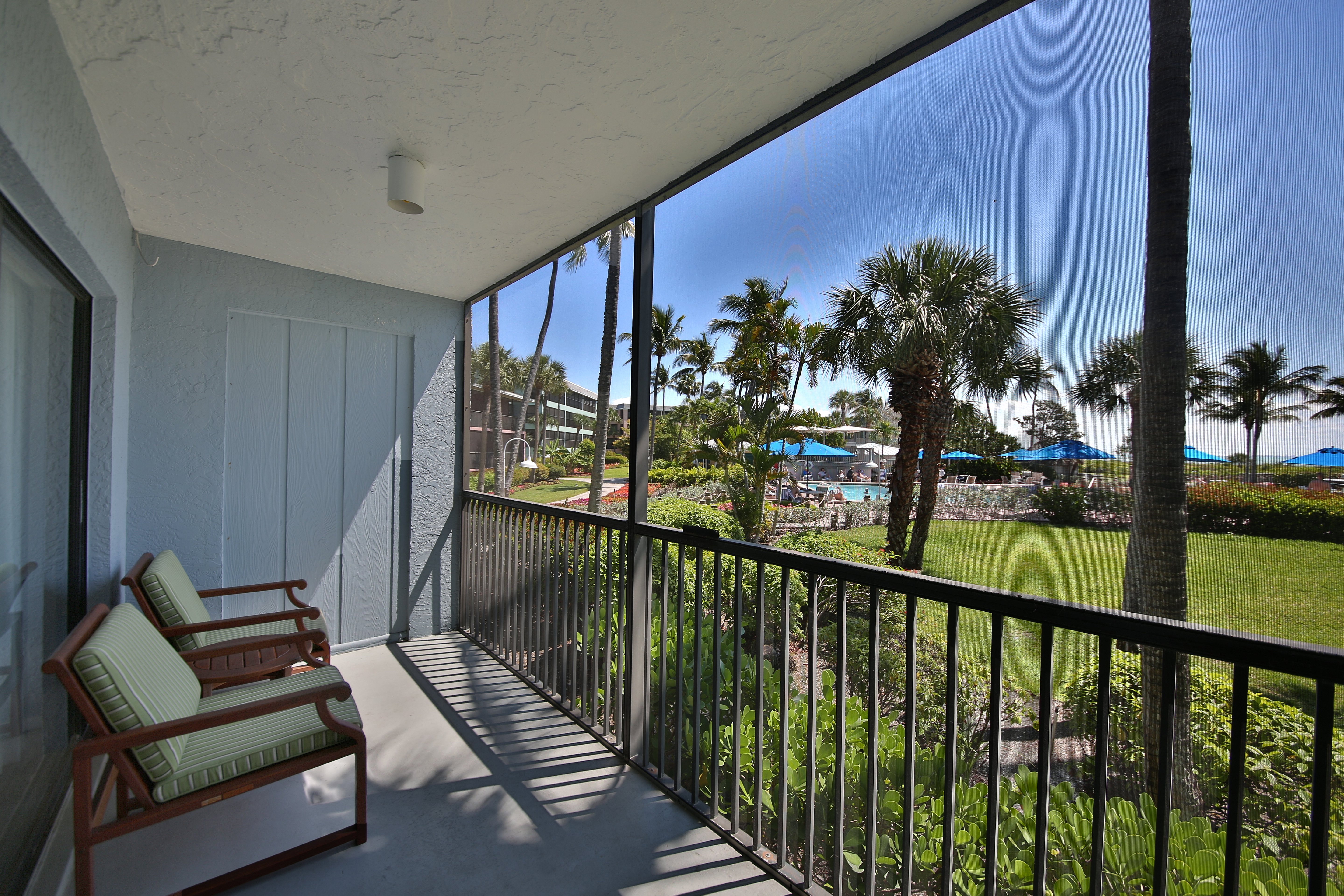 Sanibel Inn 40/41