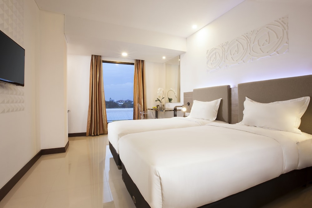 VERSE HOTEL CIREBON 20/72