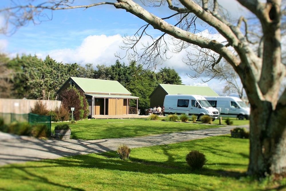 Martinborough Top 10 Holiday Park 30/35