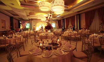 The Avenue Plaza Hotel 51/68