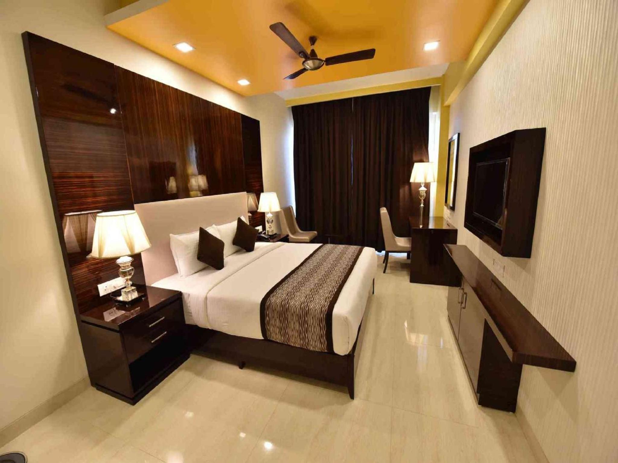 جناح تنفيذي بشرفة، Hotel Calangute Central 2/2
