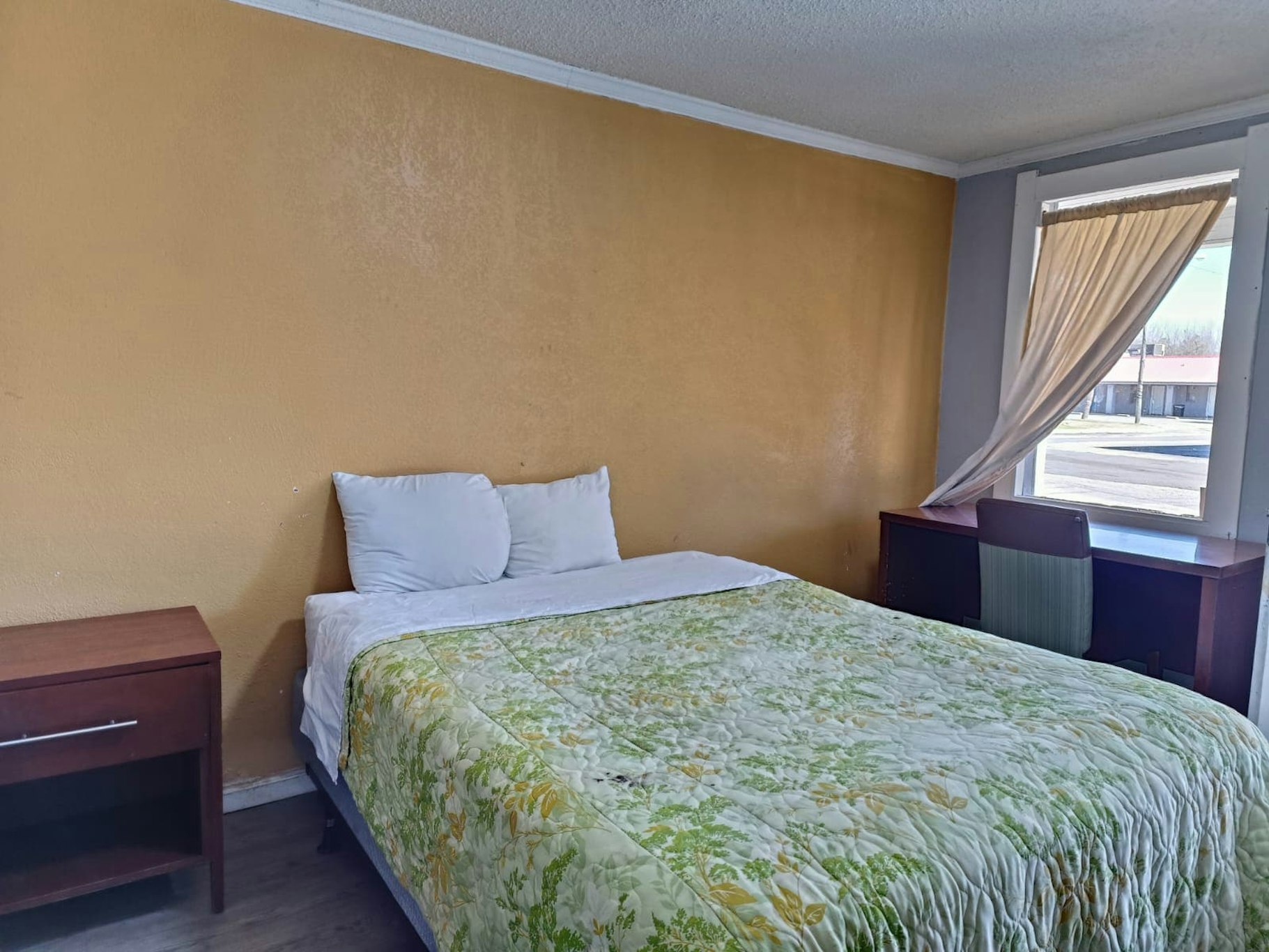 Full Bed