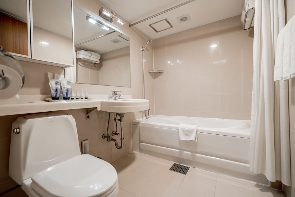 Oriens Hotel Residences 57/58