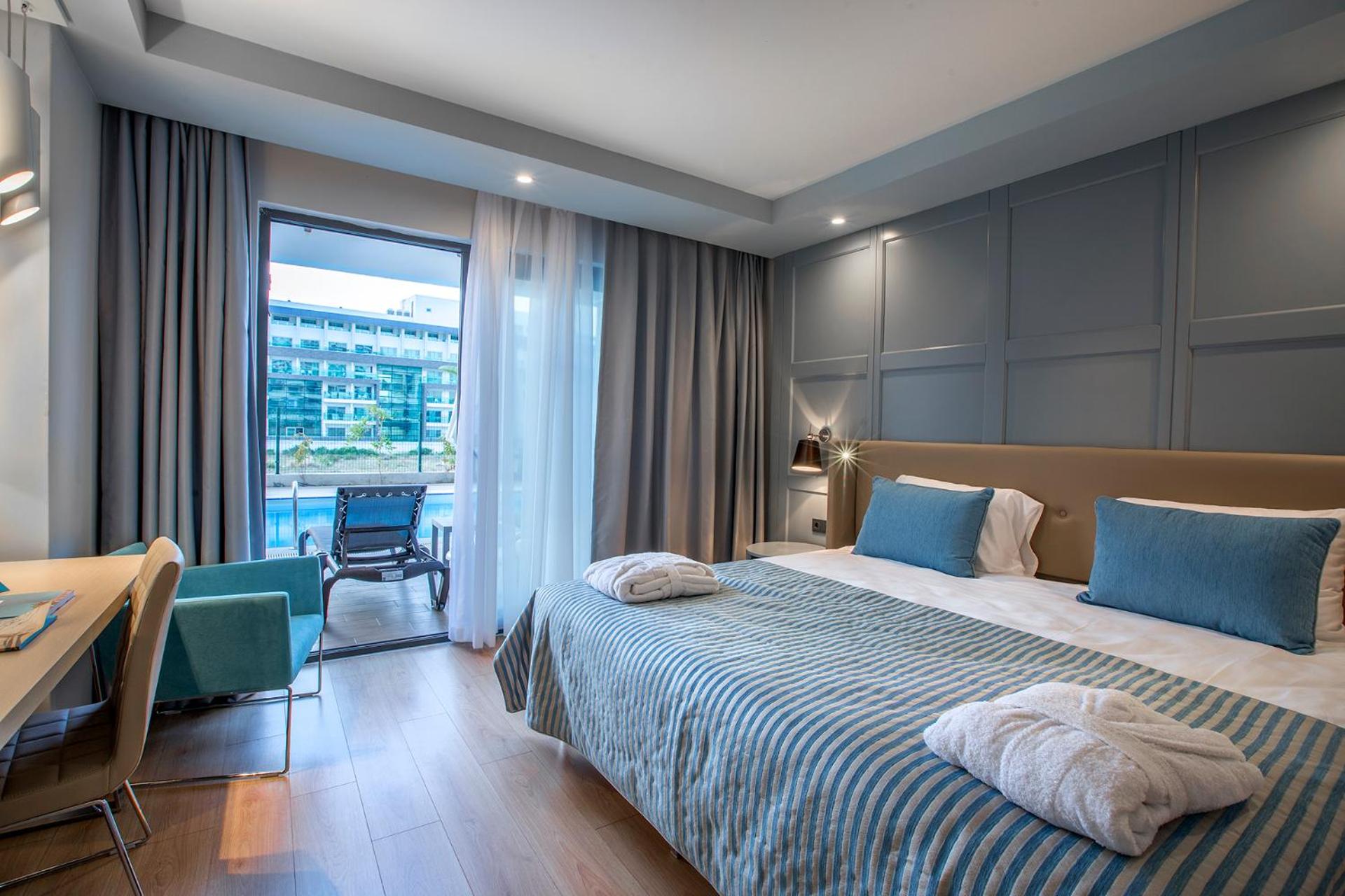 Room, Double Bed, Pool Access