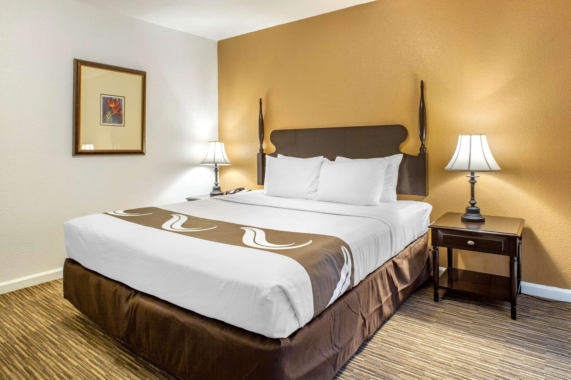 جناح بسرير كينج، Quality Inn & Suites Tulare CA 5/10