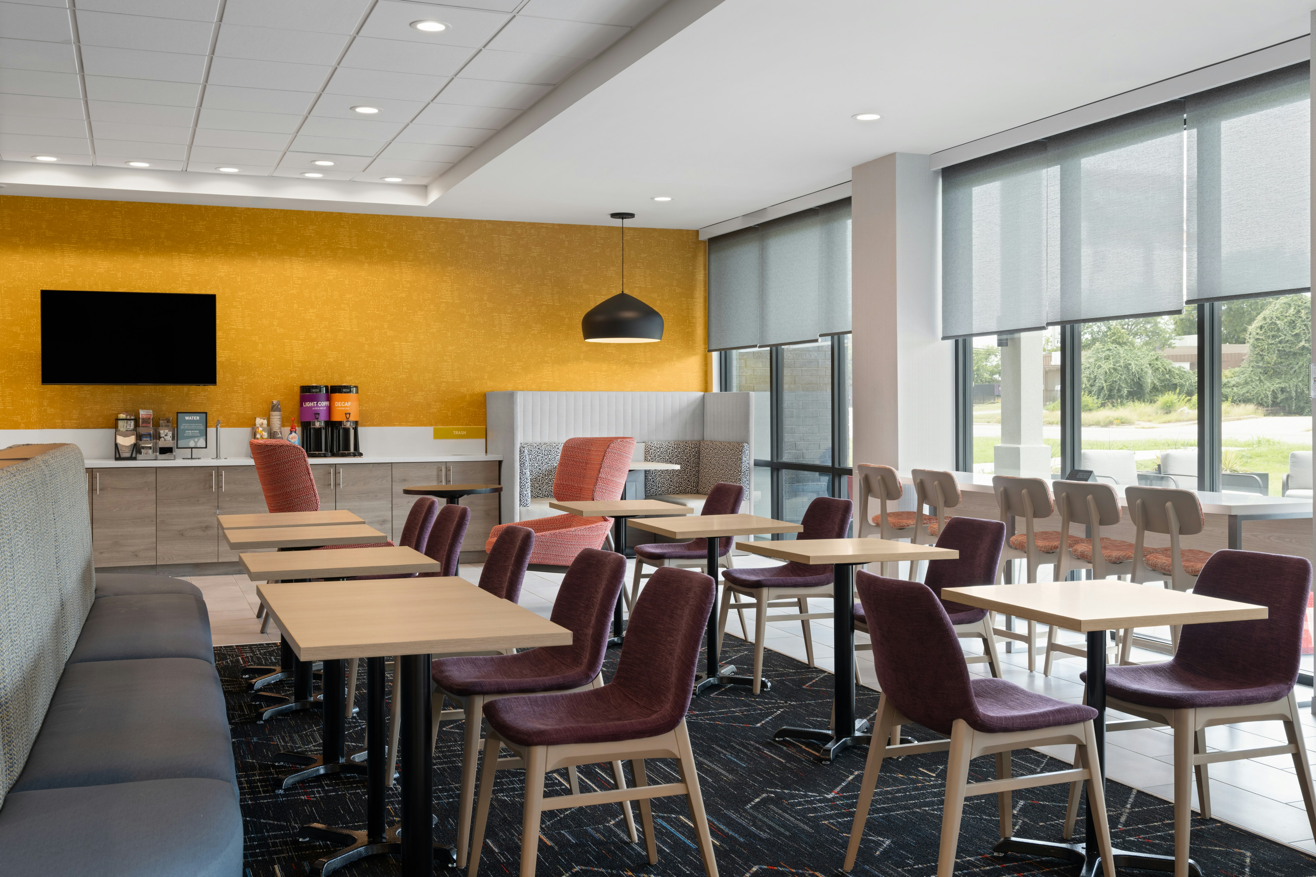 Home2 Suites by Hilton Austin South 25/26