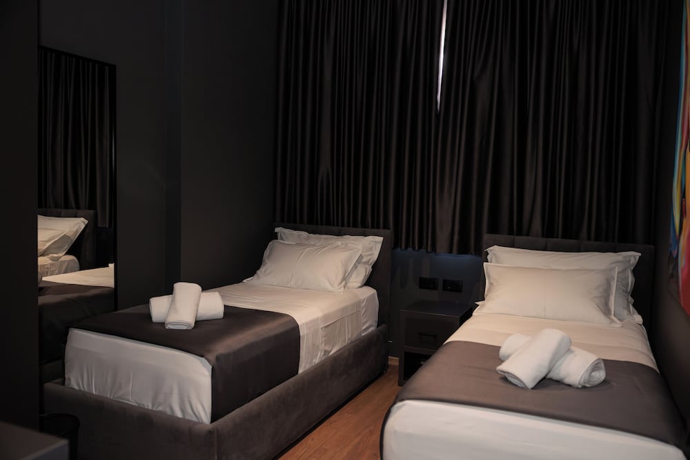 Bel Ami Hotel Tirana 28/54