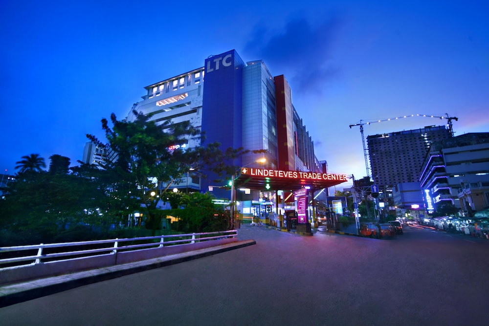 Favehotel Ltc Glodok 30/32