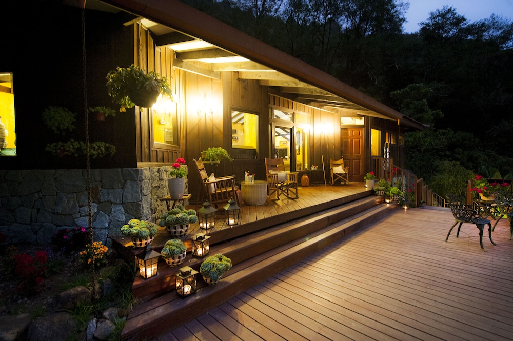 Trogon Lodge 2/46