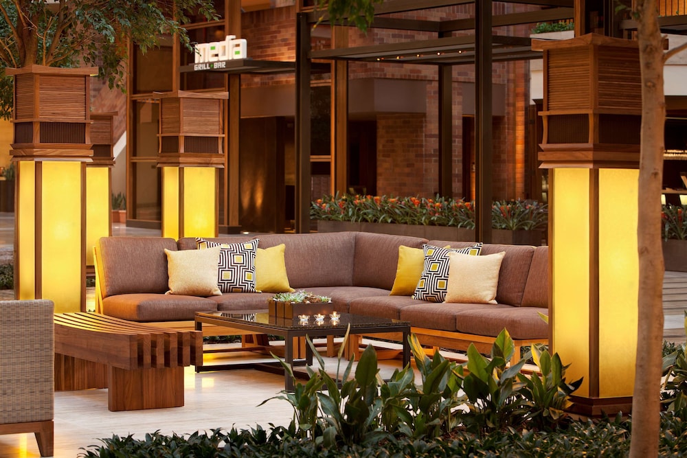 Hilton Anatole 17/90