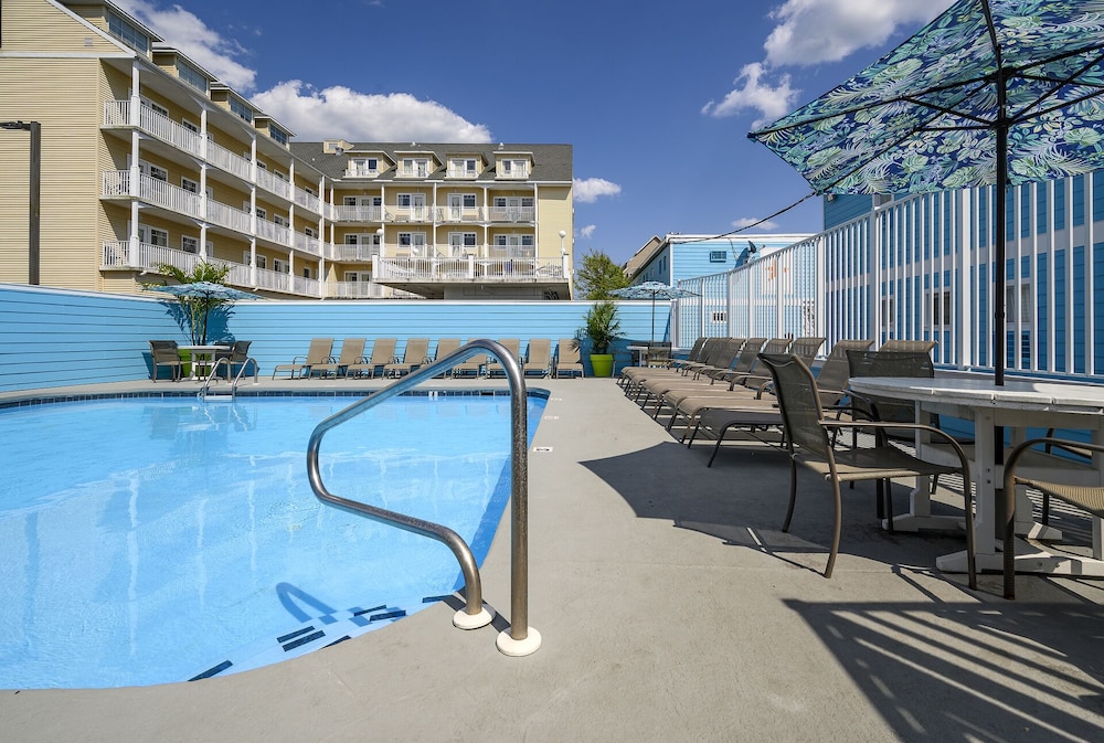 Madison Beach Motel 35/42