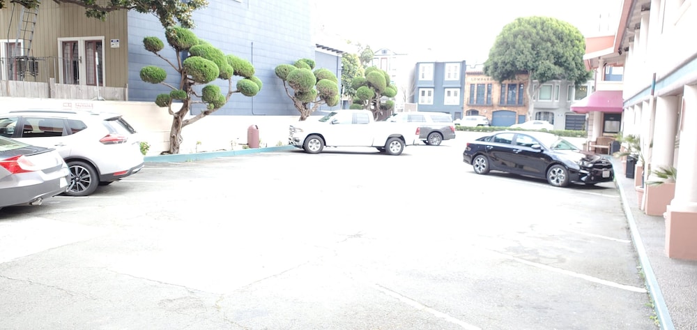 Town House Motel 26/46