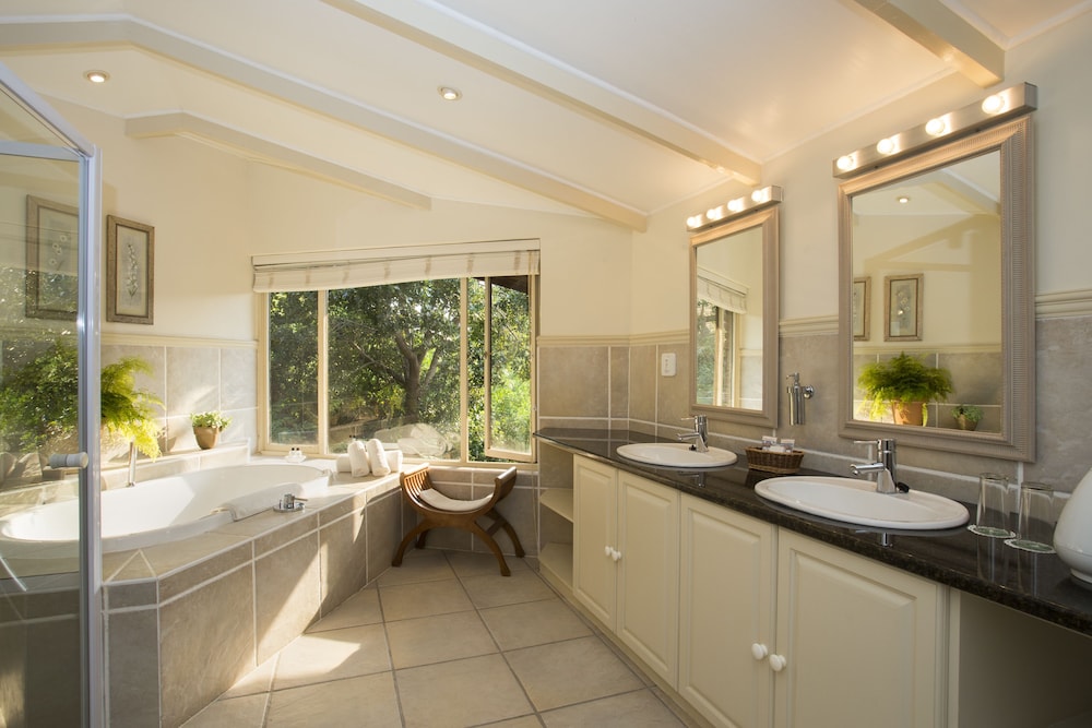 The Fernery Lodge & Chalets 49/50