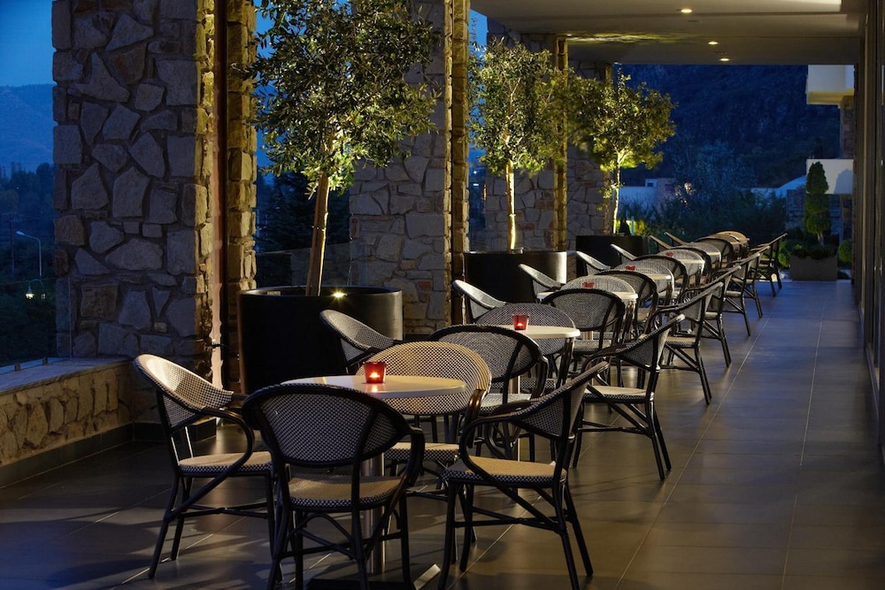 Limneon Resort & Spa 48/73