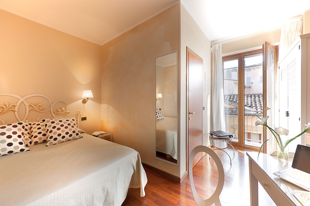 Mastino Hotel 18/72