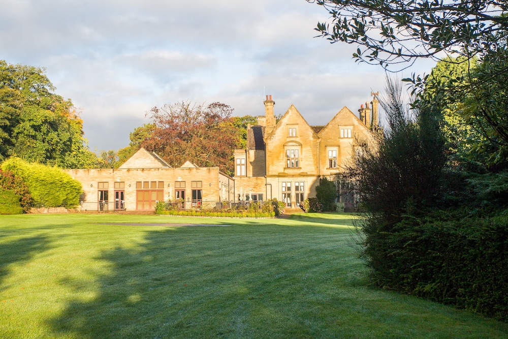 Classic Lodges Bagden Hall Hotel 57/63