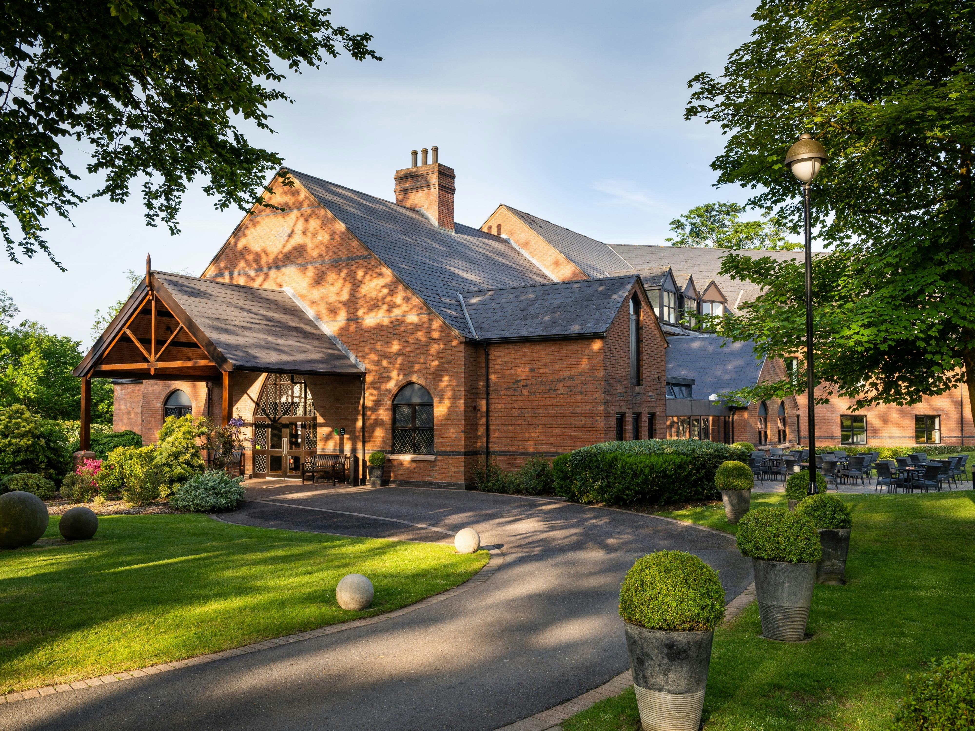 Clandeboye Lodge Hotel 24/25