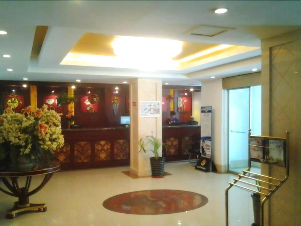 GreenTree Inn Harbin City Central Avenue Hotel 8/38