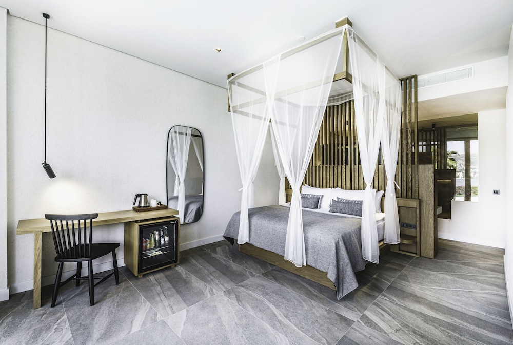 Cape Bodrum Luxury Hotel Beach 21/79