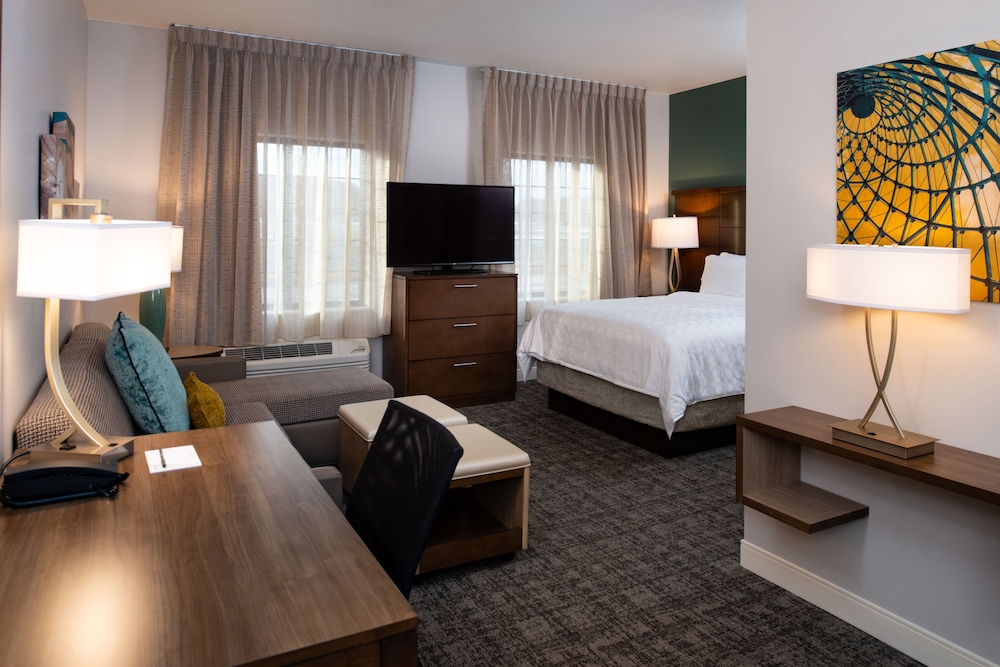 Staybridge Suites St George 41/67